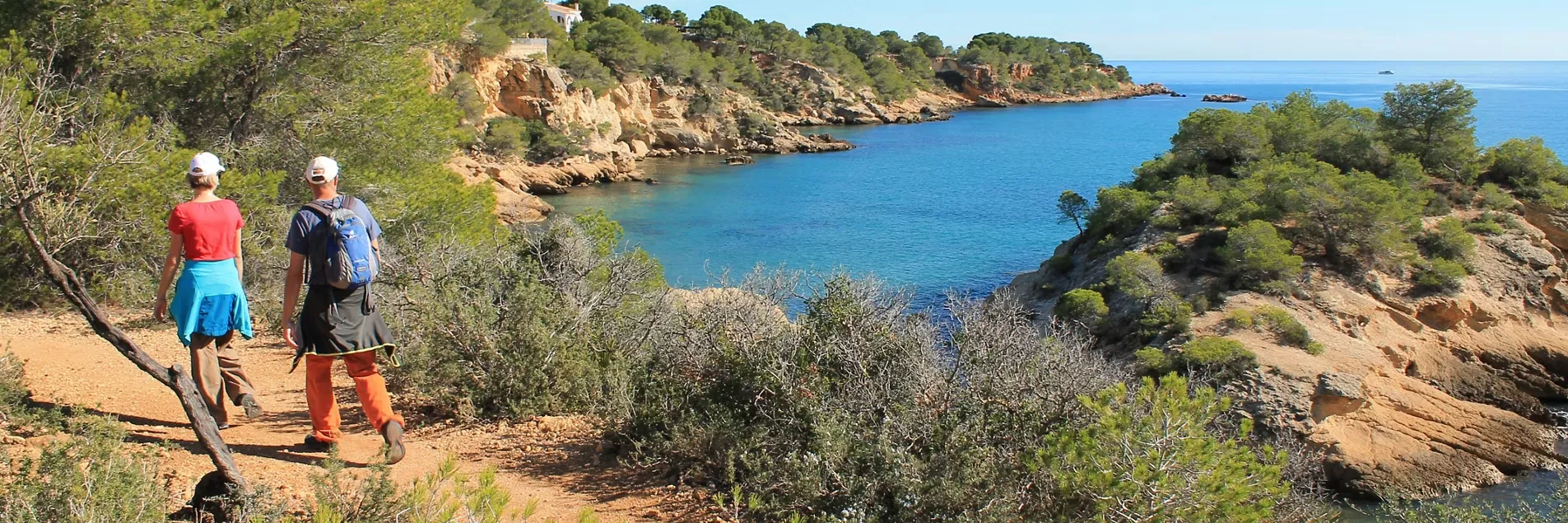 Randonnée sur les falaises en bord de mer