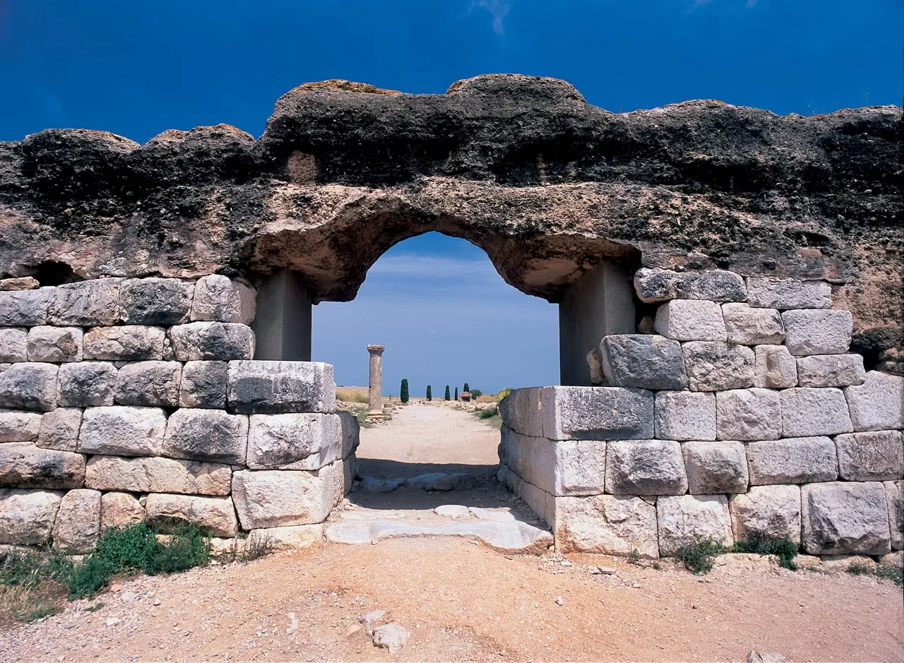 Ruines antiques en bord de mer Espagne